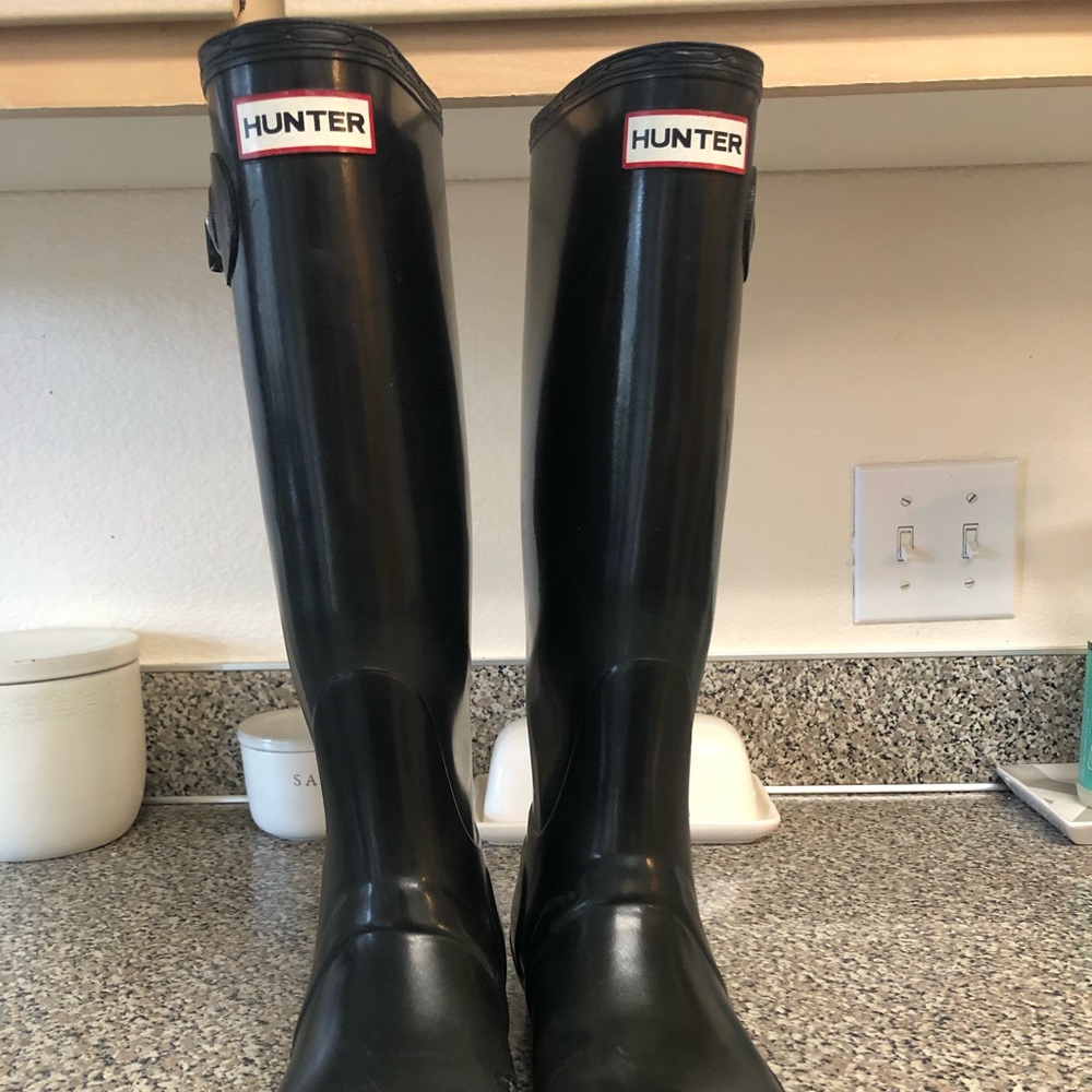 Hunter boots poor condition as is
